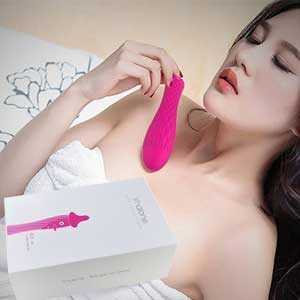 Phụ Nữ Hồi Xuân Thích Quan Hệ Tình Dục Với Trai Trẻ Cùng Đồ Chơi Tình Dục